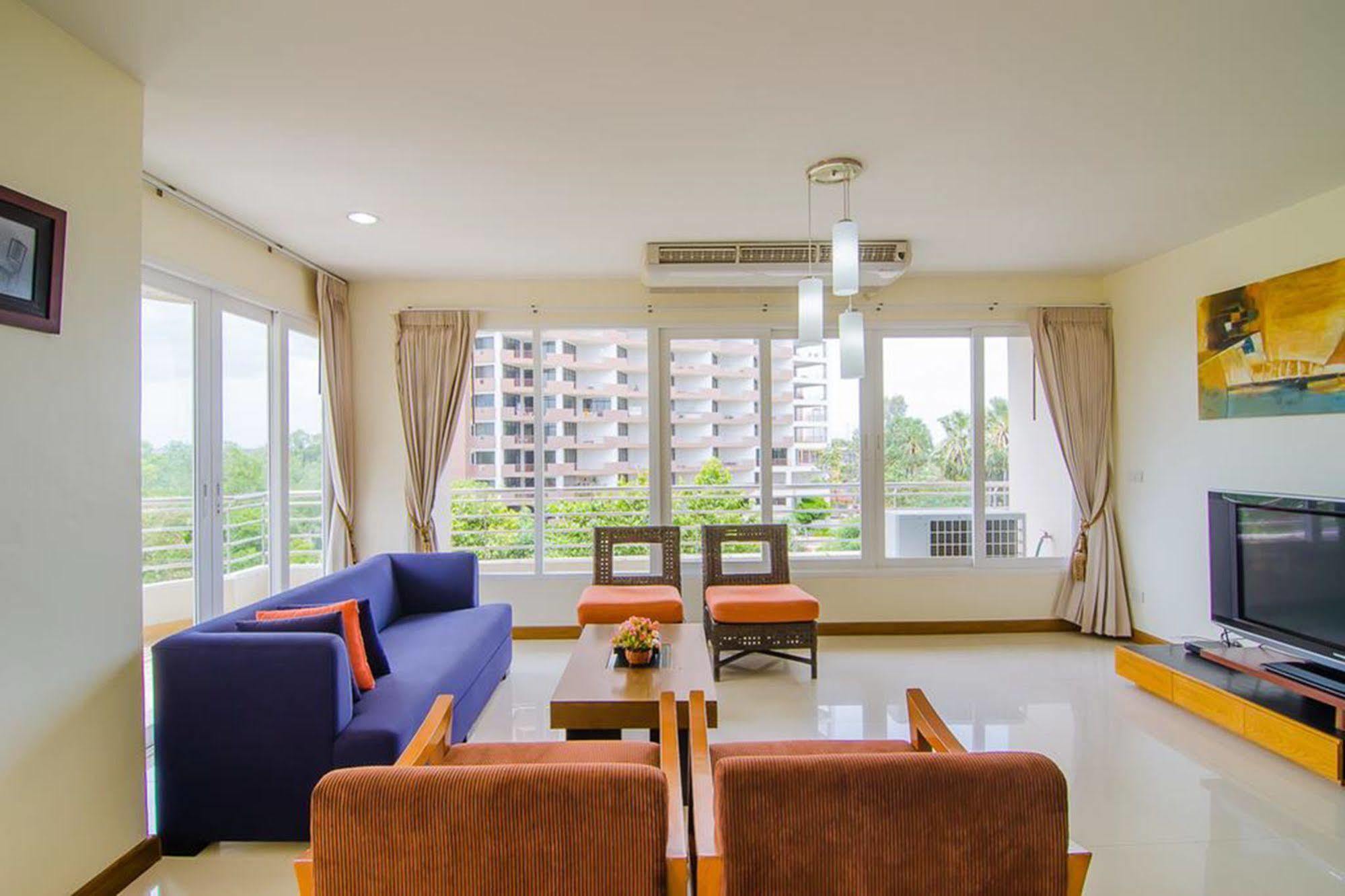Baan Hansa Service Apartment Ча-Ам Екстер'єр фото
